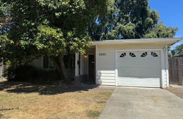 Large Three Bedroom Home with Two Bathrooms in Lincoln Village photos photos Large Three Bedroom Home with Two Bathrooms in Lincoln Village photos photos