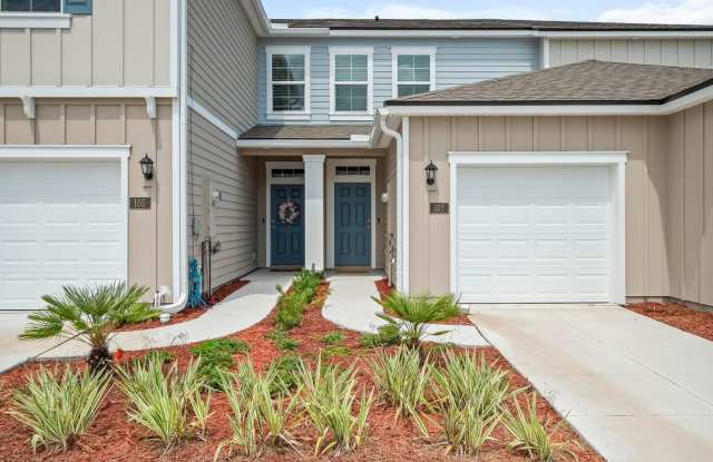 Stunning townhouse located in the gated community of The Trails of Palm Coast! - 107 Redbud Road, Palm Coast, FL 32137