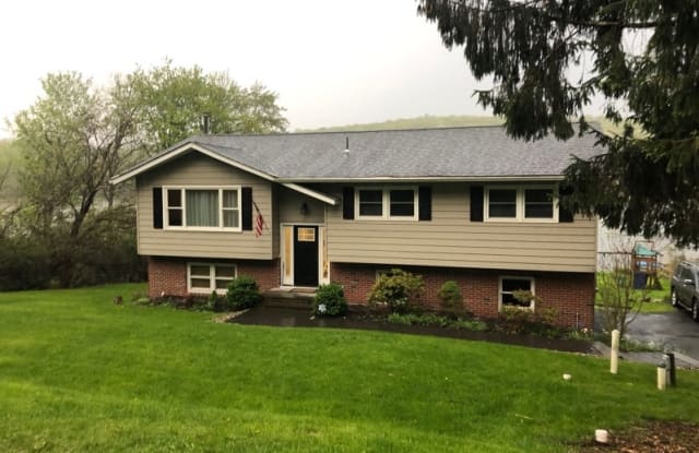 111 SENECA LAKE RD - 111 Seneca Lake Road, Sussex County, NJ 07871