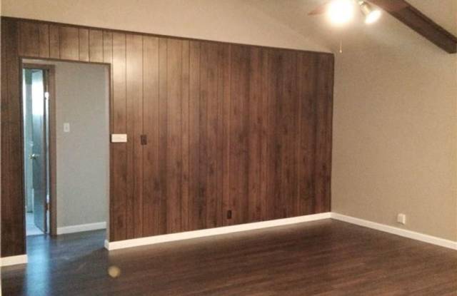 Cozy 3 Bed / 2 Bath Single-Family Home for Rent in Garland - 1615 Dove Drive, Garland, TX 75040