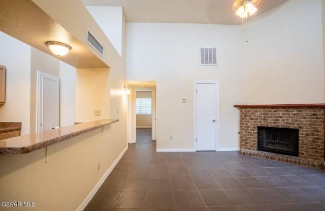 1557 COMMON Drive Gallery 4