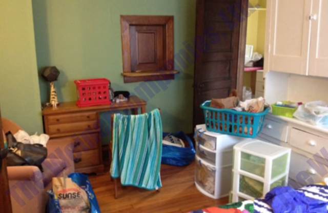 5-bedroom House Now Leasing for FALL 2027! Gallery 4