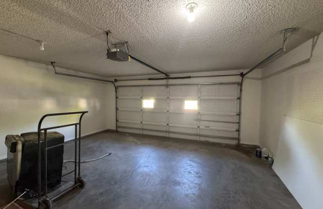 Move in ready beautiful home! Gallery 3