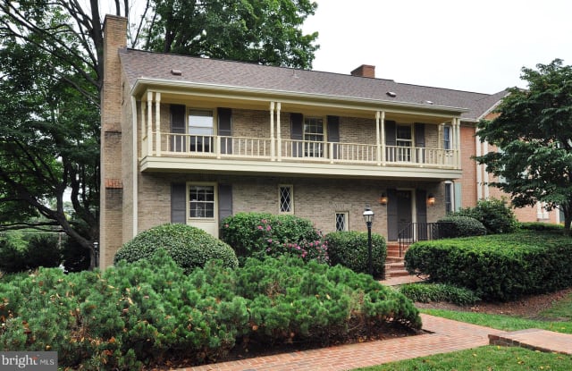 10919 WICKSHIRE WAY - 10919 Wickshire Way, North Bethesda, MD 20852