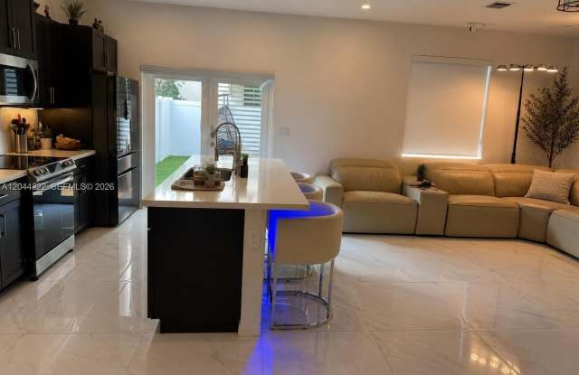 827 SE 18th Street 827, Homestead, FL 33034 photos photos