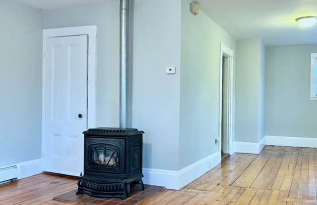 252 Walden St Gallery 2