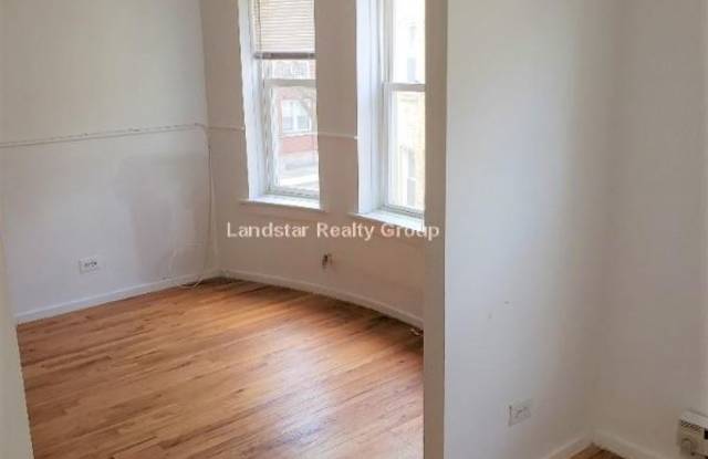 4503 N Malden St Gallery 2