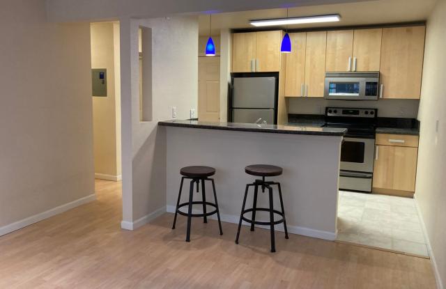 2 Bdrm Condo off Spenard  25th - Close to Downtown, Westchester and the Beartooth! photos photos