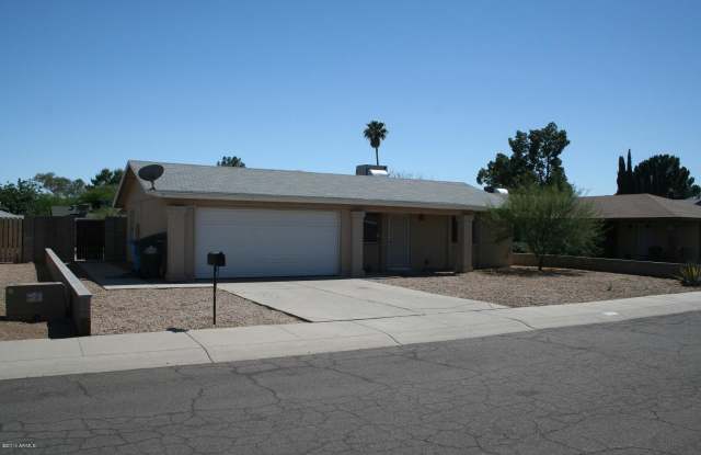 307 W KRISTAL Way Gallery 2