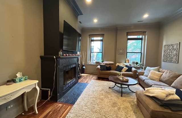15 E Pearson Street Gallery 2