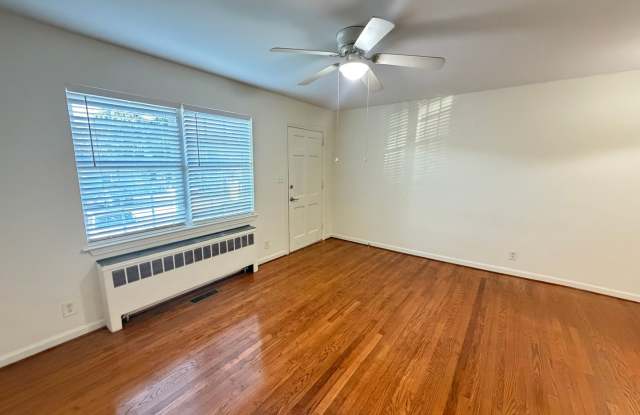 Burlington / Condo Gallery 3