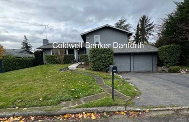 Spacious 4 Bedroom 2.5 Bath with Fresh Paint in Charming Yorkshire Neighborhood - 25425 34th Place South, Kent, WA 98032