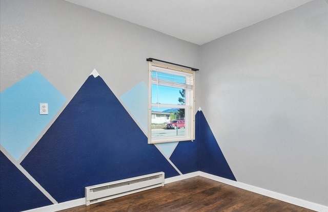 114 Harvard Lane Gallery 4