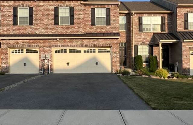 Beautiful like-new townhouse in Parkland school disctrict! photos photos