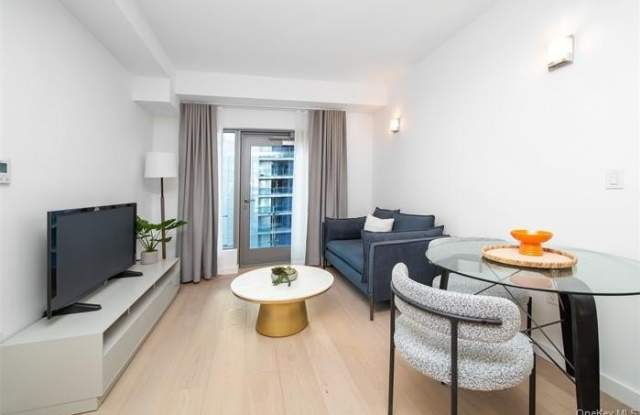 33-71 Prince Street unit: 14L photos photos