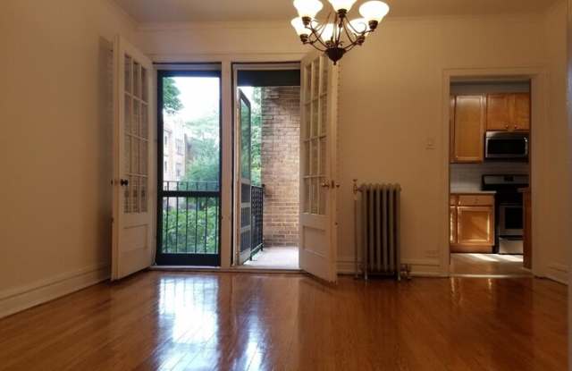 1608 West Granville Avenue Gallery 4