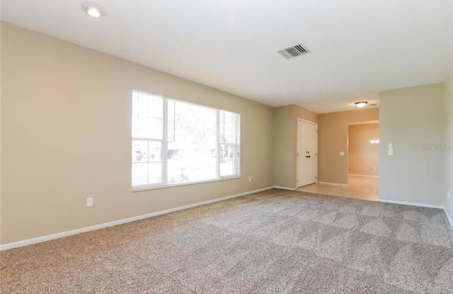 2194 OAK GROVE DRIVE Gallery 3