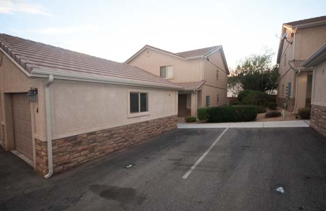 Skyhawk Town Home For Rent-Small Pet Negotiable. photos photos