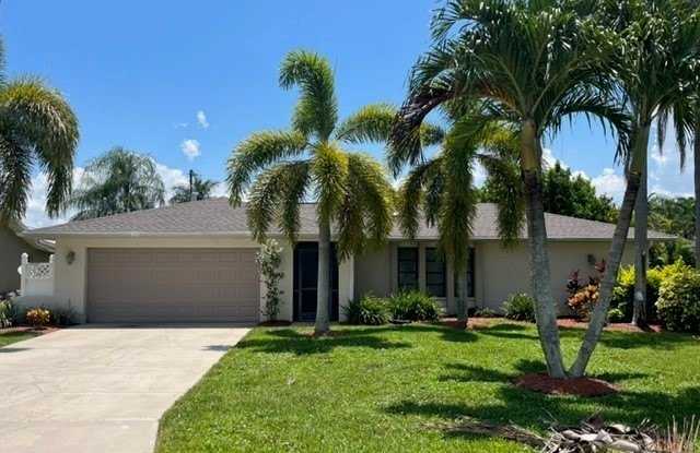 3019 SE 5th Place - 3019 Southeast 5th Place, Cape Coral, FL 33904