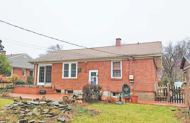 1048 Marleigh Circle Gallery 3