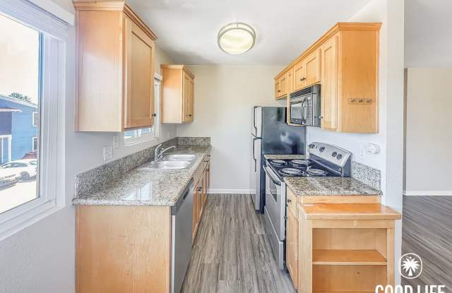 Inviting 1BD/1BA Upper-Level Condo in Golden Hill with Laundry On-Site & Reserved Parking photos photos