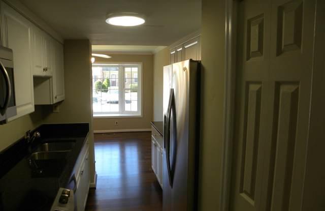 6049 BONNIE BERN COURT Gallery 4