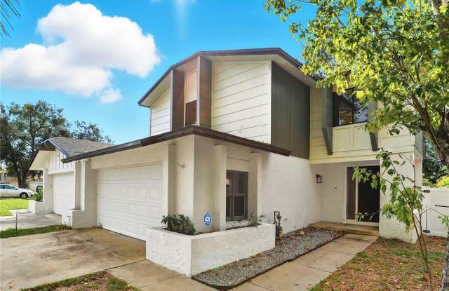 640 MACDUFF LANE photos photos