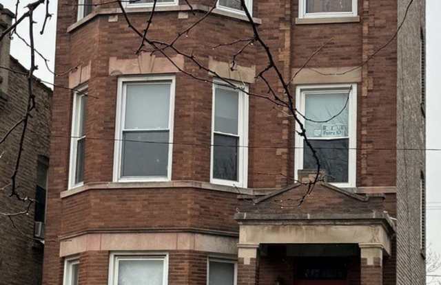 2318 S Marshall Boulevard unit: 2 photos photos