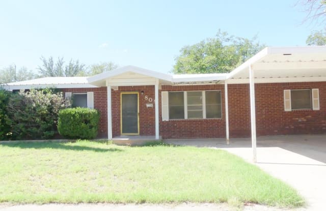 809 NW 10th St - 809 Northwest 10th Street, Andrews, TX 79714