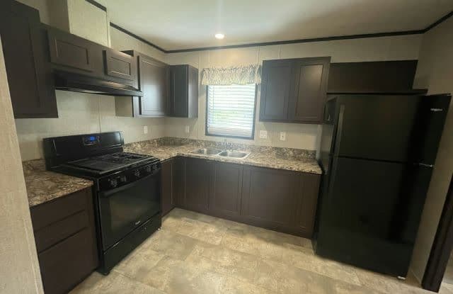 40 HOLLYWOOD DR - 40 Hollywood Drive, Madison, WI 53713