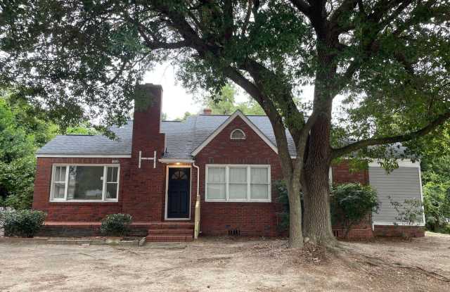 3 Bed, 1 Bath House Gallery 1