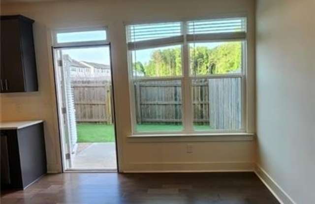 300 Auburn Valley Way Gallery 3