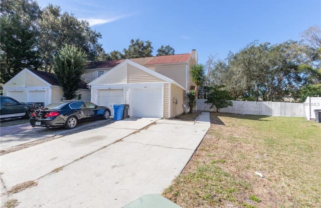 6257 OAK CLUSTER CIRCLE - 6257 Oak Cluster Circle, Town 'n' Country, FL 33634