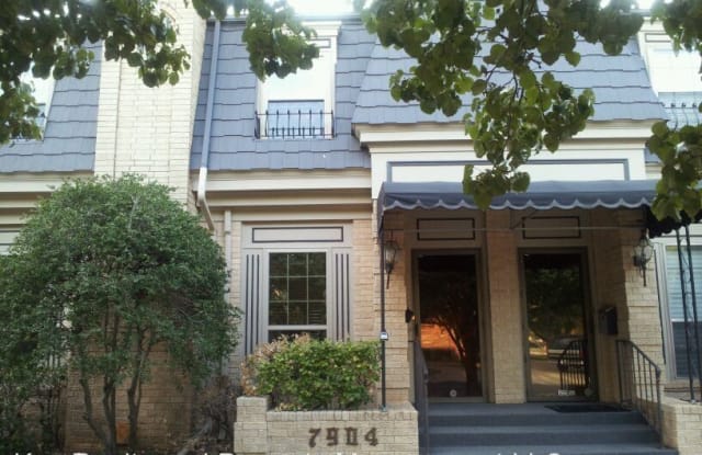 7904 Lakehurst Dr - 7904 Lakehurst Drive, Oklahoma City, OK 73120