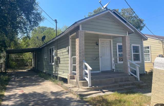 Section 8 Accepted-3-Bedroom Home – 611 Elesa photos photos