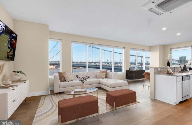 235 N COLUMBUS Boulevard unit: 602 photos photos