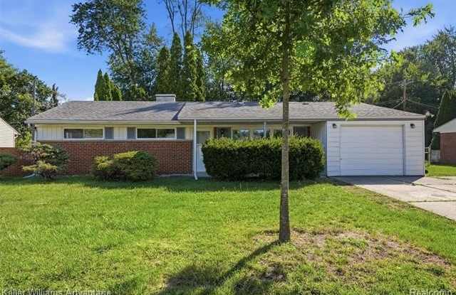 23748 E Le Bost Drive Gallery 2