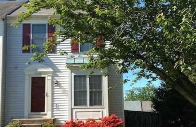12745 HUNTERBROOK DRIVE Gallery 3