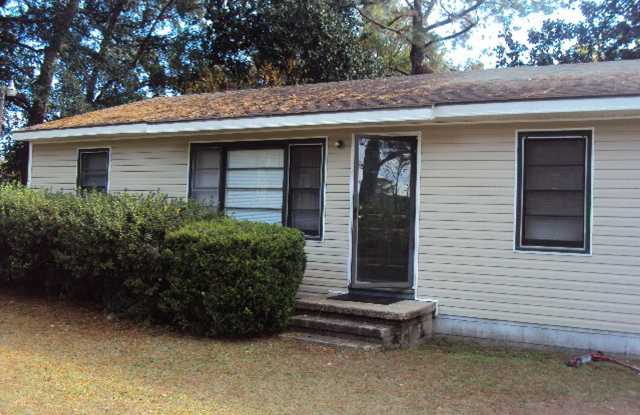 Three Bedroom Home in Valdosta, GA photos photos