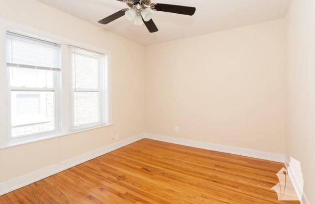 4839 North Wolcott Gallery 3