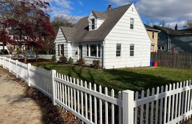 225 SPRUCE STREET Gallery 2