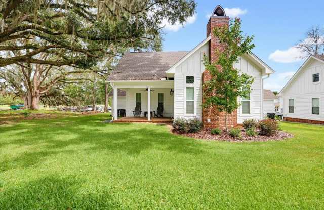 4052 Poets Trail Gallery 2