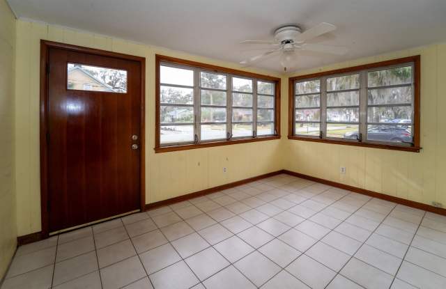 64 Fullerwood Dr Gallery 4
