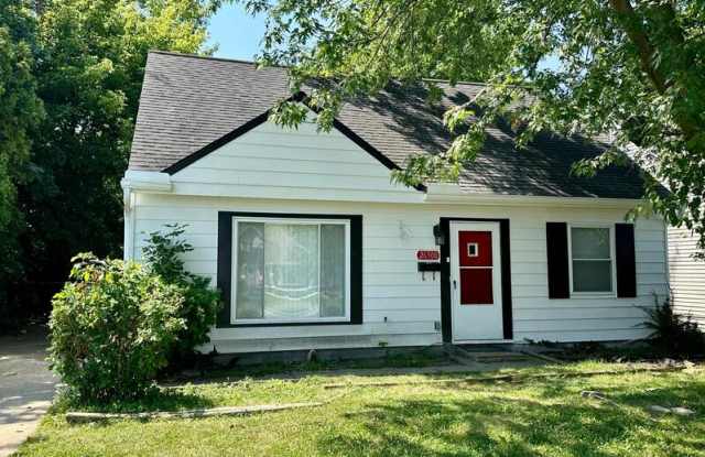 26500 Drakefield Avenue photos photos