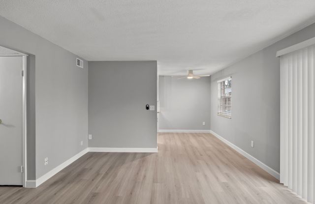 Renovated Two Bedroom Near Kenwood Mall! - 8478 Beech Avenue, Rossmoyne, OH 45236