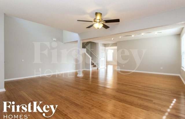 8122 Whitview Drive Gallery 2