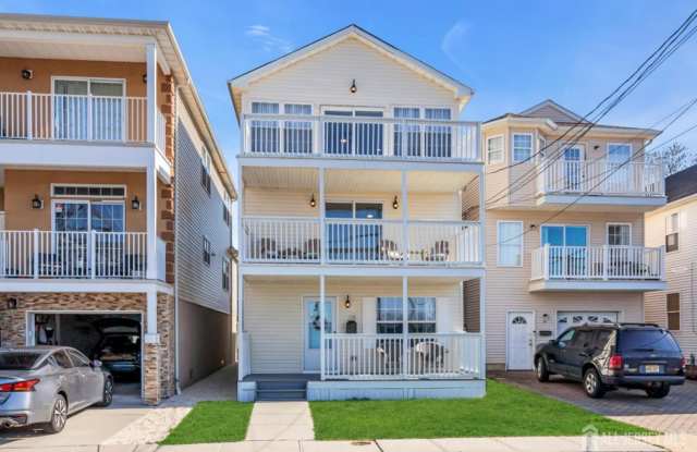 28 Bay Avenue photos photos