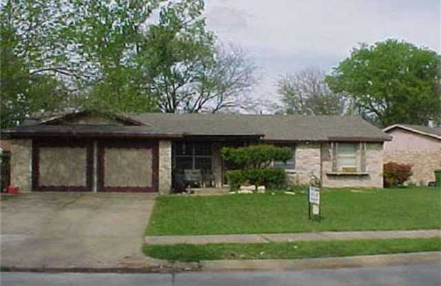 409 Moonlight Drive - 409 Moonlight Drive, Garland, TX 75040