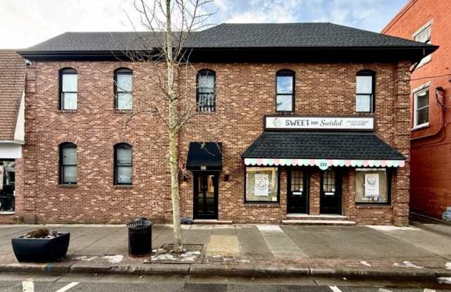 196 Spring St Gallery 1