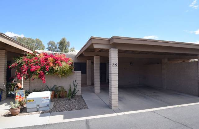 Beautifully remodeled Scottsdale condo backing onto Vista Del Camino Park!. photos photos